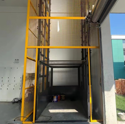 乐平导轨式升降机助力物流园破解运输难题